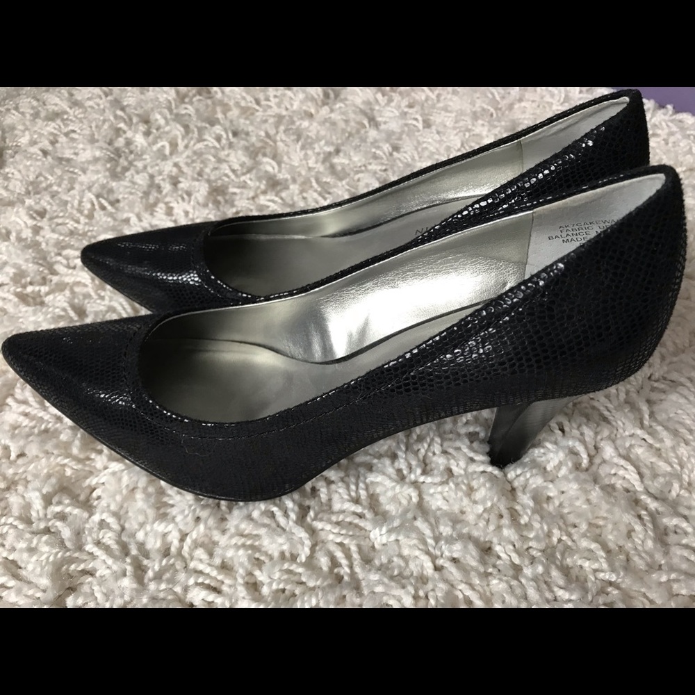 Anne Klein | Women’s AK Cake Walk Black Heels | 7